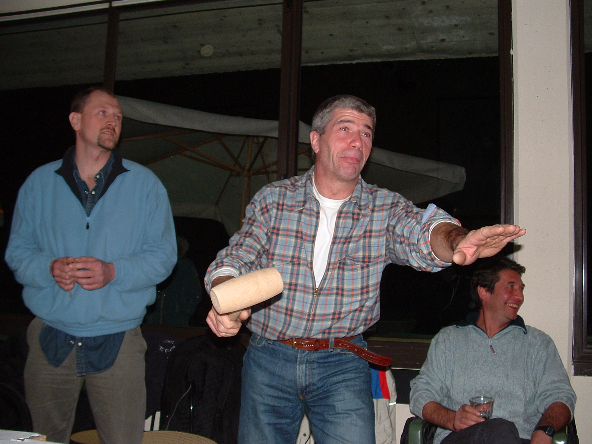 2004_1120_225124AA
